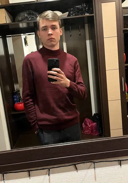 Ростислав из Минеральных Вод, мне 21, познакомлюсь на одну ночь