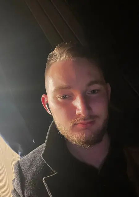 Я Иван, 27, из Архангельска, ищу знакомство для приятного времяпровождения