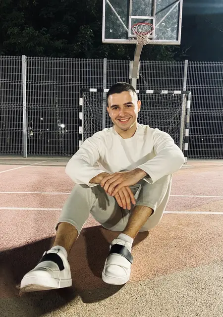 Я Роберт, 23, знакомлюсь на одну ночь в Салавате