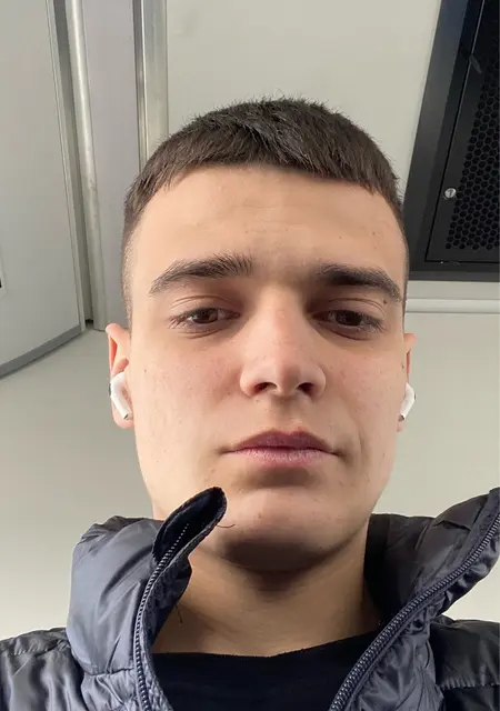 Я Никита, 22, знакомлюсь для постоянных отношений в Санкт-Петербурге