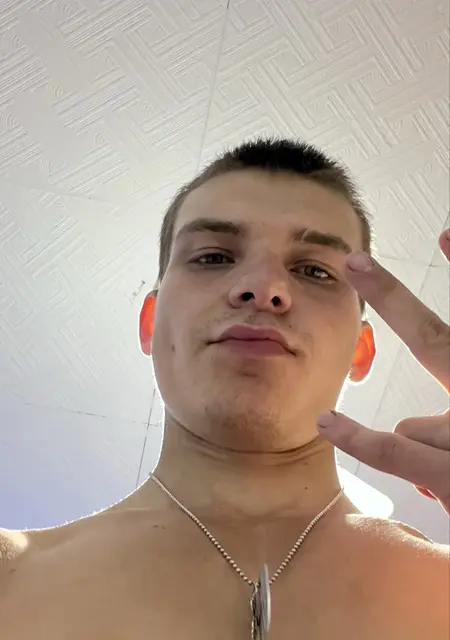 Данила из Санкт-Петербурга, ищу на сайте знакомства без обязательств