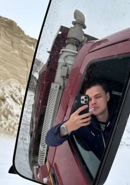 Evgeniy из Тобольска, мне 22, познакомлюсь для приятного времяпровождения