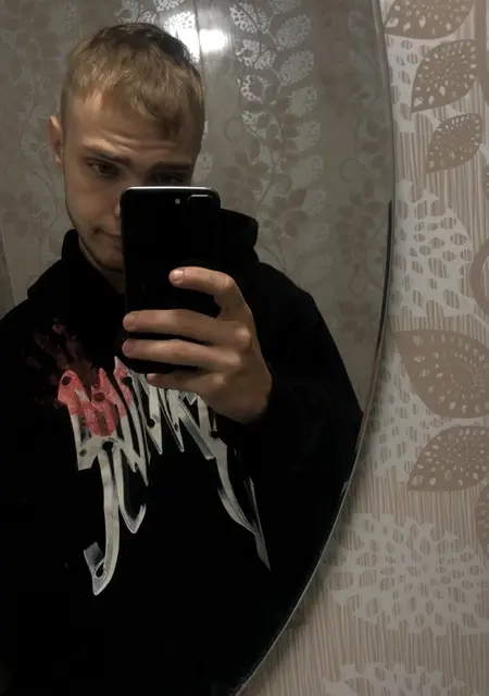 Денис из Богородицка, мне 18, познакомлюсь для вирта