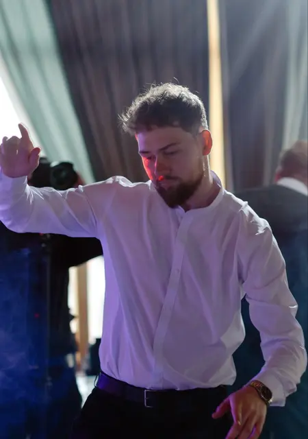 Дмитрий из Санкт-Петербурга, ищу на сайте открытые отношения