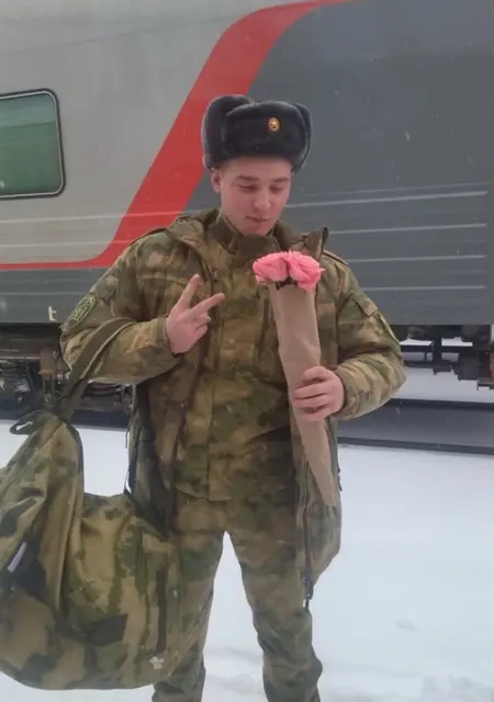 Я Игорь, 20, из Перми, ищу знакомства на одну ночь