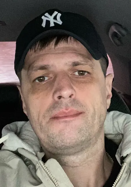 Александр из Ростова-на-Дону, мне 41, познакомлюсь на одну ночь