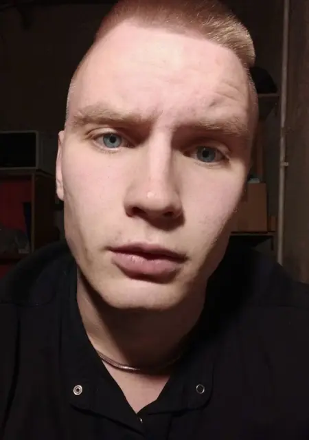 Я Ждан, 21, из Москвы, ищу знакомство для приятного времяпровождения