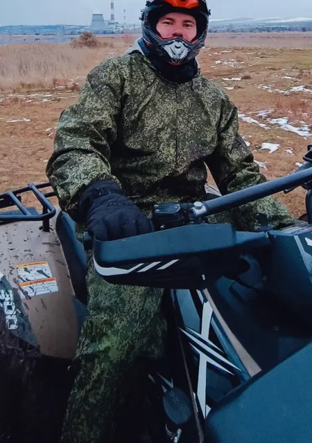 Ден из Абакана, мне 25, познакомлюсь на одну ночь