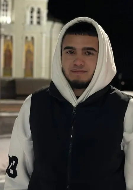 Рафаэль из Воронежа, мне 22, познакомлюсь на одну ночь