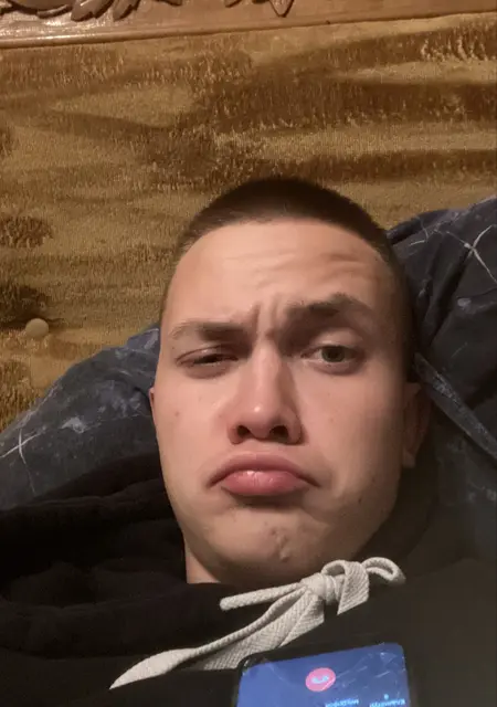 Я Nikita, 21, из Ярославля, ищу знакомства без обязательств