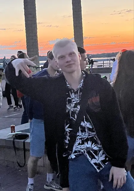 Andrey из Санкт-Петербурга, мне 25, познакомлюсь для постоянных отношений