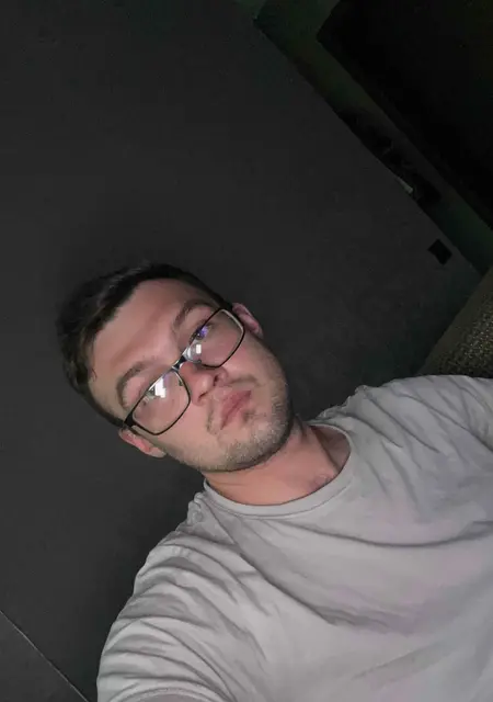 Дмитрий из Ижевска, мне 27, познакомлюсь для общения