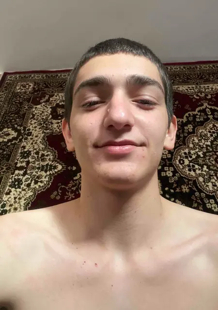 Я Буденный, 19, знакомлюсь для общения в Грозном