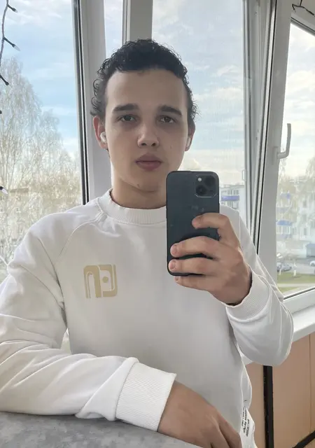 Я Динислам, 18, из Набережных Челнов, ищу знакомства на одну ночь