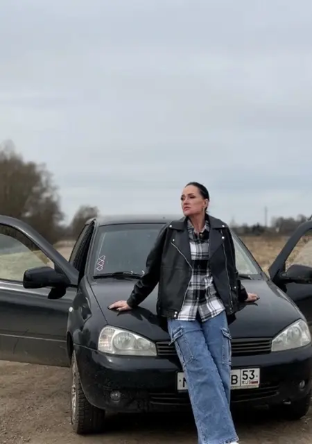 Альбина из Боровичей, мне 46, познакомлюсь для открытые отношения