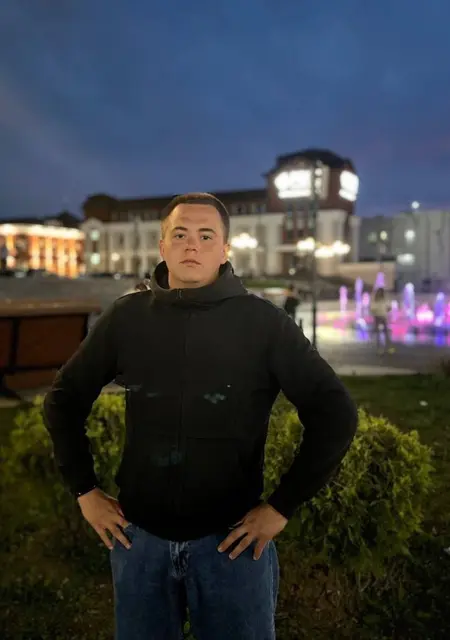 Я Вадим, 25, из Вологды, ищу знакомство для открытые отношения