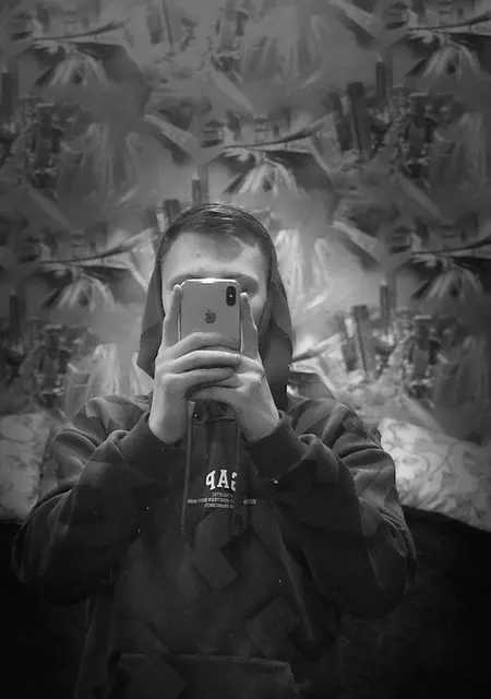 Я Евгений, 22, из Екатеринбурга, ищу знакомство для общения