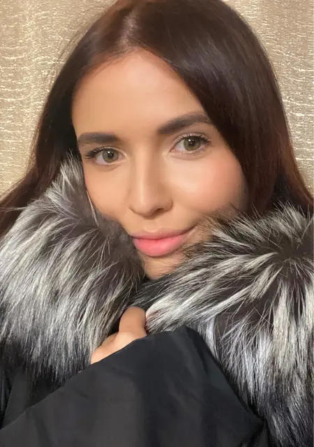Я Эльвира, 24, из Санкт-Петербурга, ищу знакомство для постоянных отношений