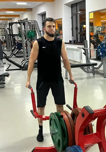 Я Дени, 24, из Грозного, ищу знакомство для постоянных отношений