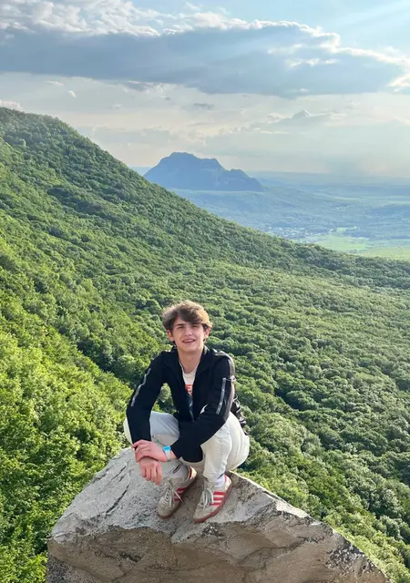 Никита из Люберец, мне 20, познакомлюсь без обязательств