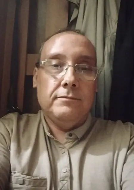 Влад из Березников, мне 45, познакомлюсь на одну ночь