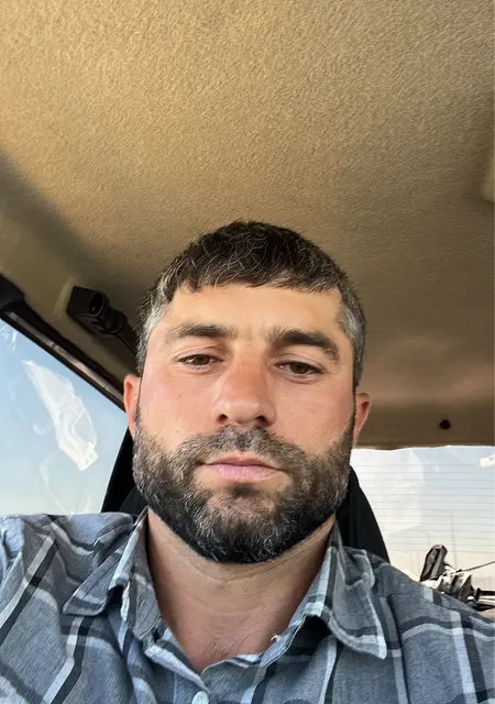 Шамиль из Махачкалы, мне 36, познакомлюсь для общения