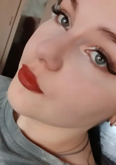 Я Анюта, 20, знакомлюсь для общения в Саратове