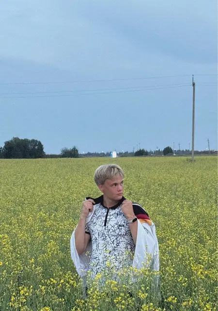 Виталя из Челябинска, мне 20, познакомлюсь для приятного времяпровождения