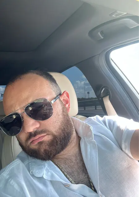 Serj из Санкт-Петербурга, ищу на сайте знакомства на одну ночь