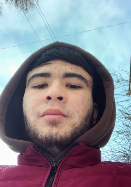 Я Нурулло, 20, из Тулы, ищу знакомство для постоянных отношений
