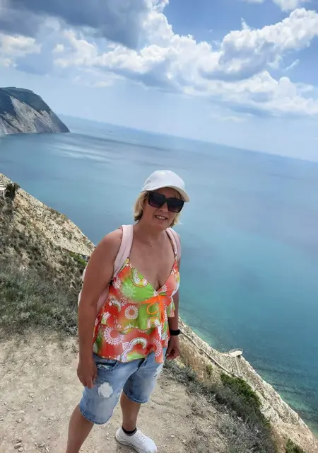 Юля из Иванова, ищу на сайте вирта