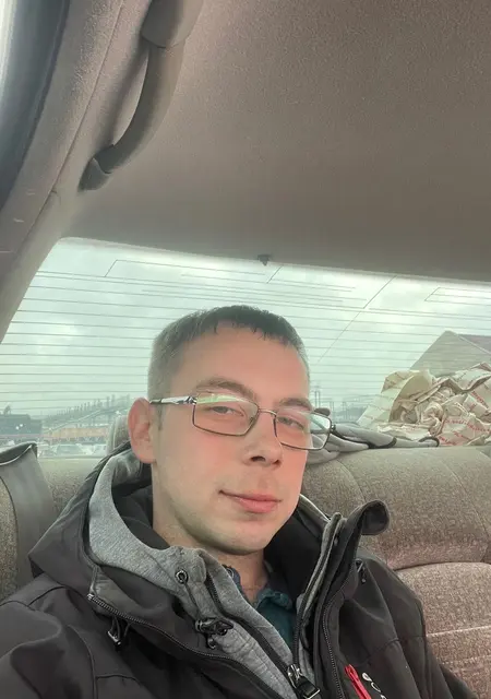 Георгий из Прокопьевска, мне 32, познакомлюсь на одну ночь