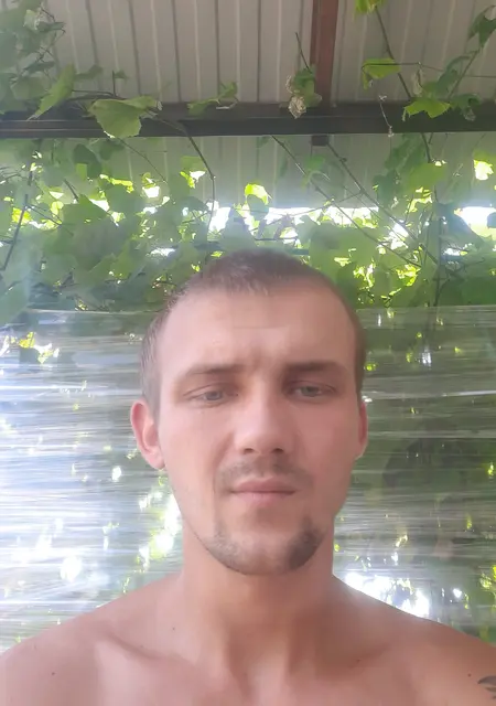 Я Alecs, 29, из Белгорода, ищу знакомства без обязательств