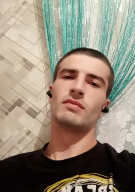 Михаил из Ангарска, мне 28, познакомлюсь на одну ночь