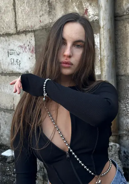 Я Мари, 22, знакомлюсь на одну ночь в Красноярске