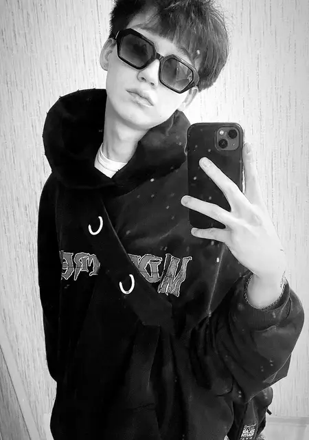 Карим из Казани, мне 19, познакомлюсь для открытые отношения