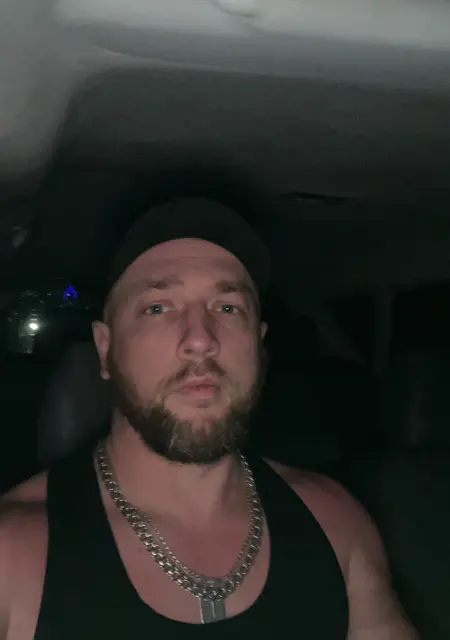 Я Кирилл, 33, знакомлюсь на одну ночь в Кореновске