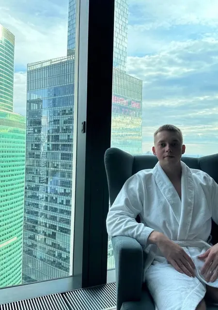 Я Макар, 20, из Зеленодольска, ищу знакомства на одну ночь