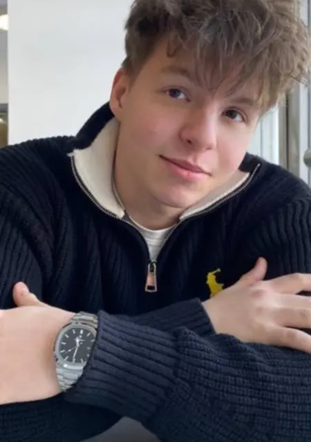 Я Кирилл, 18, знакомлюсь для приятного времяпровождения в Иркутске