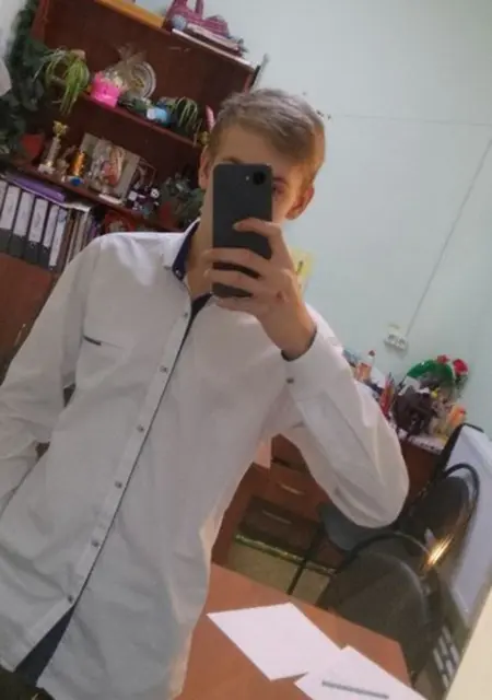 Я Дима, 18, из Владимира, ищу знакомства на одну ночь