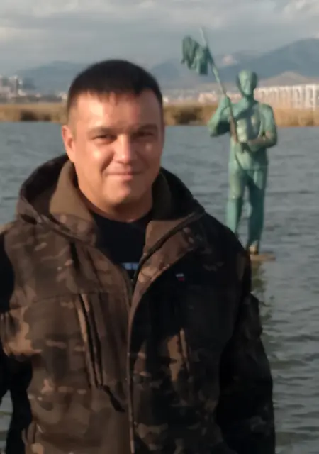 Роман из Воронежа, мне 41, познакомлюсь для общения