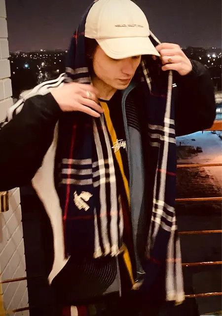 Я Костя, 19, из Иванова, ищу знакомства на одну ночь