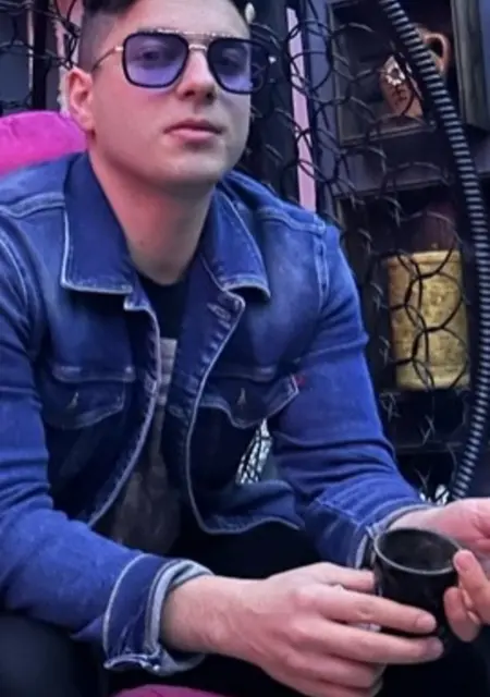 Халиль из Воткинска, ищу на сайте знакомства без обязательств