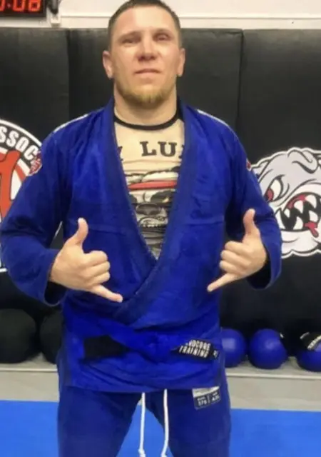 Я Николай, 36, знакомлюсь на одну ночь в Санкт-Петербурге