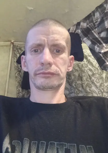 Роман из Красноярска, ищу на сайте знакомства на одну ночь