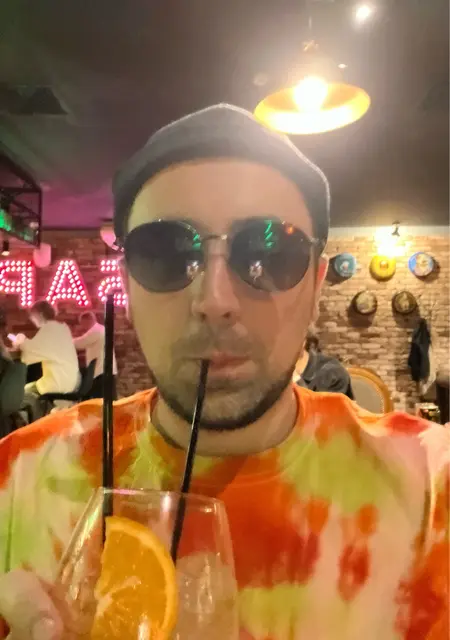 Mikhail из Челябинска, ищу на сайте знакомства на одну ночь