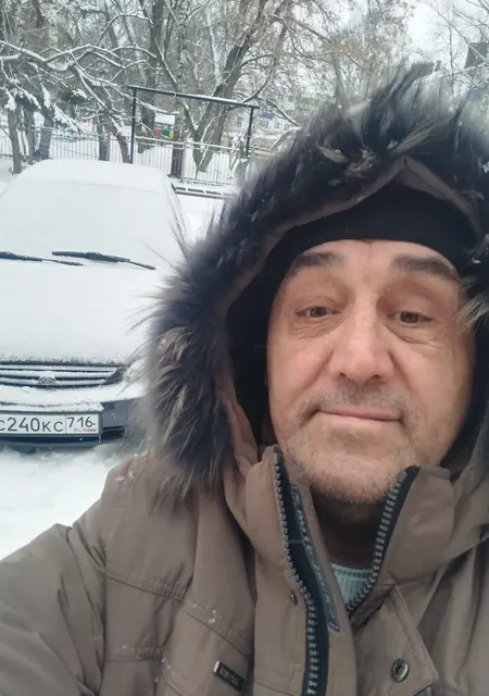 Роберт из Казани, ищу на сайте знакомства без обязательств