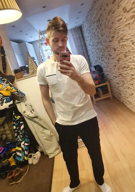 Дмитрий из Йошкар-Олы, мне 25, познакомлюсь для общения