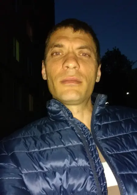 Я Игорь, 43, знакомлюсь без обязательств в Арзамасе