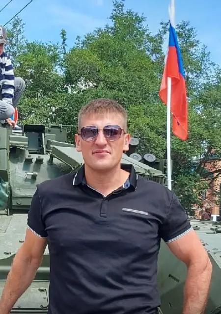 Антон из Омска, мне 42, познакомлюсь на одну ночь